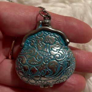 Vintage style Purse Pendant Silver Tone Necklace